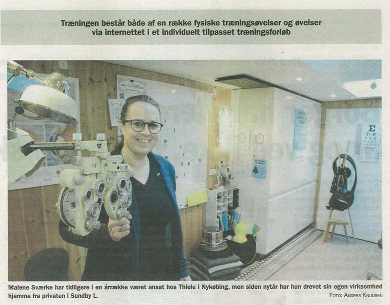 Udklip fra avisartikel med Optometrist Malene Sværke i hendes klinik